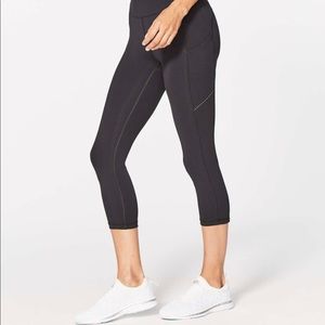 Lululemon Speed Up Crop 21” Size 4